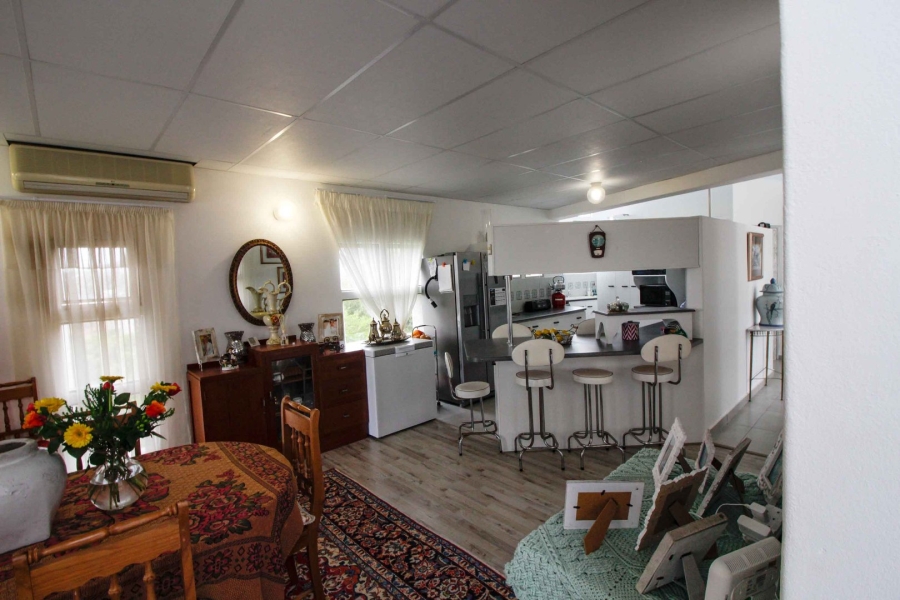 3 Bedroom Property for Sale in Wavecrest Eastern Cape
